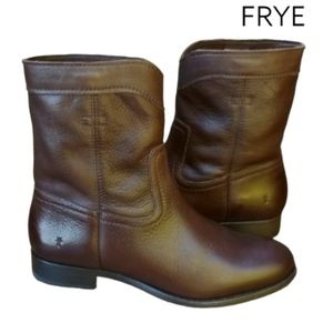 FRYE Cara Short Roper Boot Chocolate Brown Pull On Slip On Western Ride Women 8